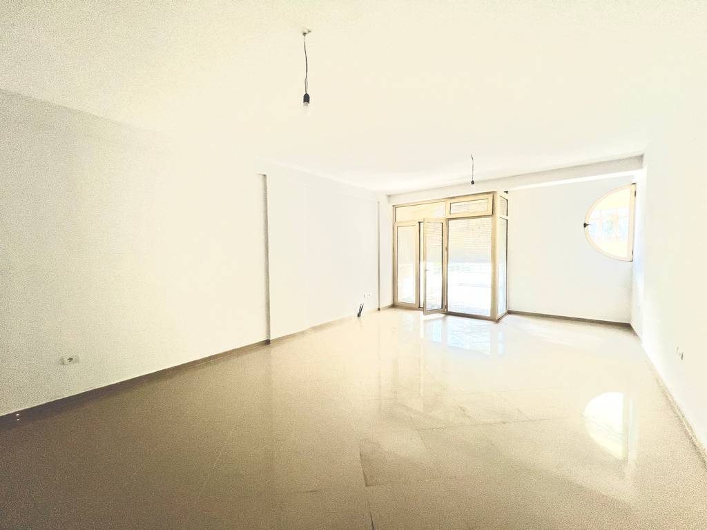 PER SHITJE APARTAMENT 2+1+2+VERANDE!