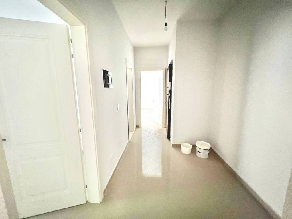 PER SHITJE APARTAMENT 2+1+2+VERANDE!