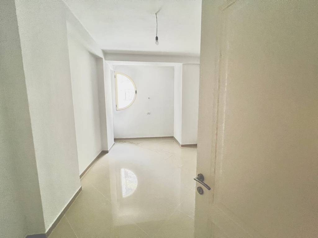 PER SHITJE APARTAMENT 2+1+2+VERANDE!