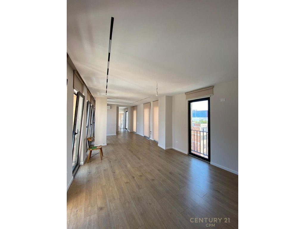 Apartament për zyra me qira pranë Rrugës Siri Kodra!