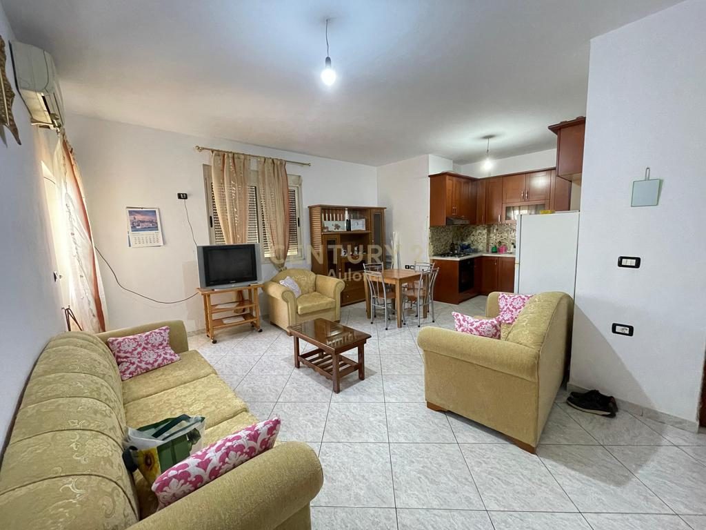 APARTAMENT MODEST 2+1 PER QERA PRANE SKELES
