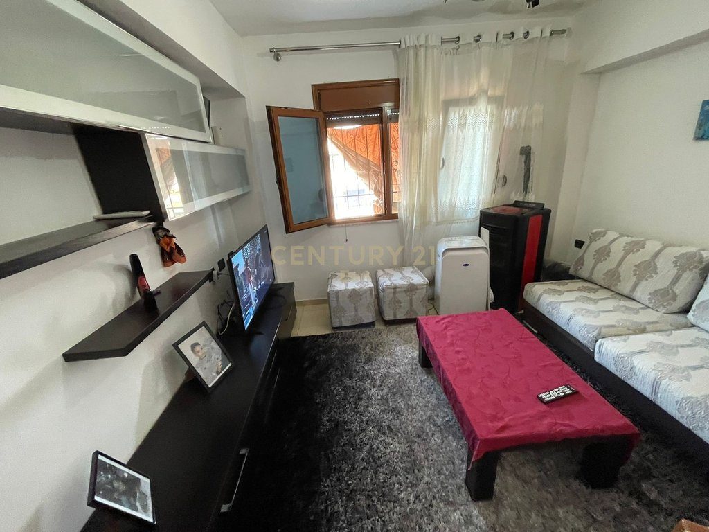 Apartament 1+1 Për Shitje prane Spitalit , Durrës !!!