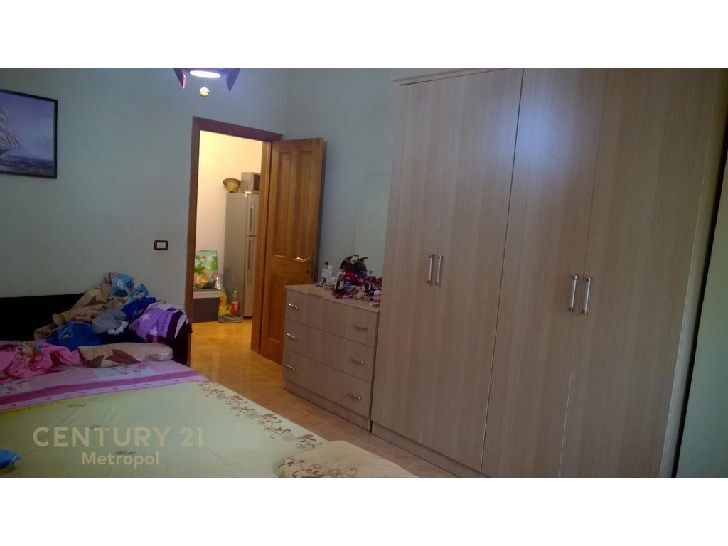 Apartament 1+1 me qira në Golem, pranë Hotel Eliseo!
