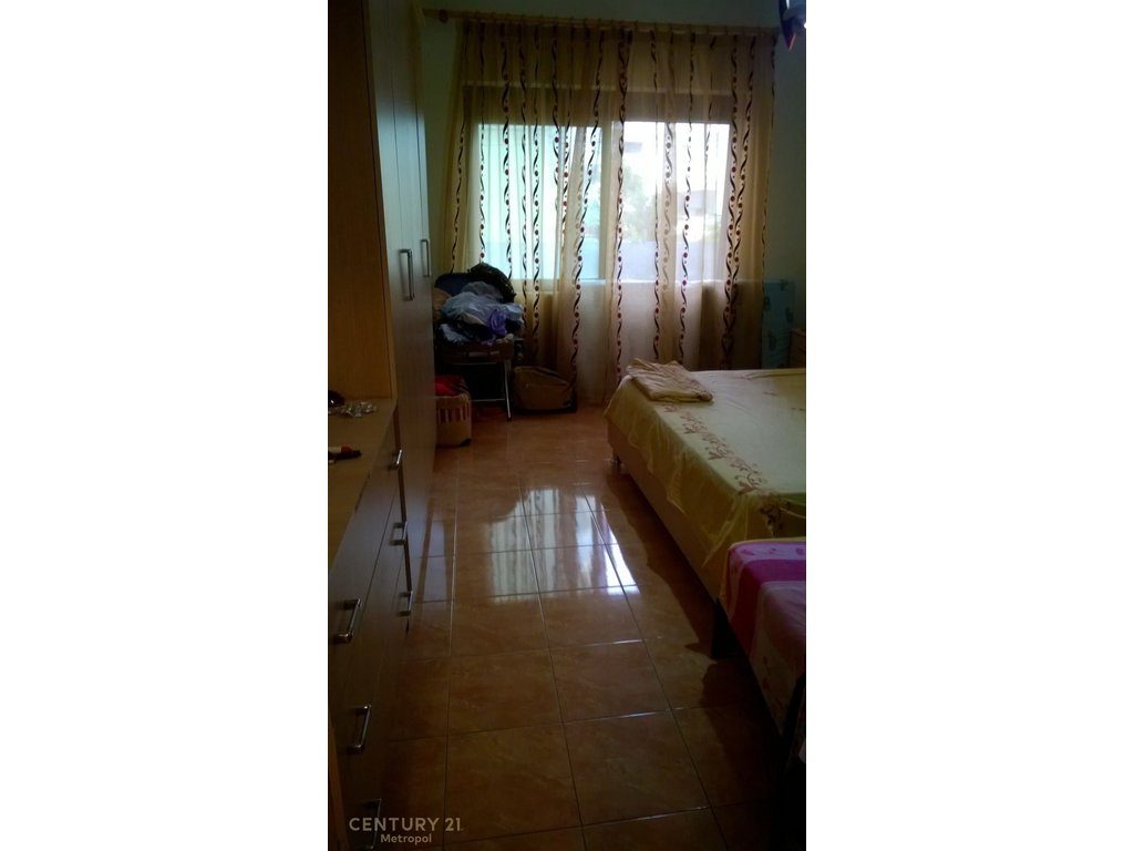 Apartament 1+1 me qira në Golem, pranë Hotel Eliseo!