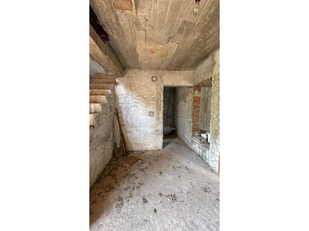LIN – VILË ME PAMJE PANORAMIKE NGA LIQENI, MUNDËSI IDEALE INVESTIMI !!!!