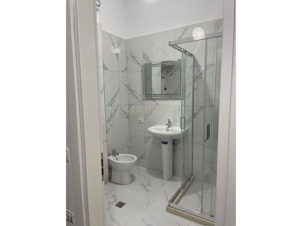Apartament 2+1 Për Shitje në Plazh Rrota e Kuqe, Durrës - 130000€ | 74 m²