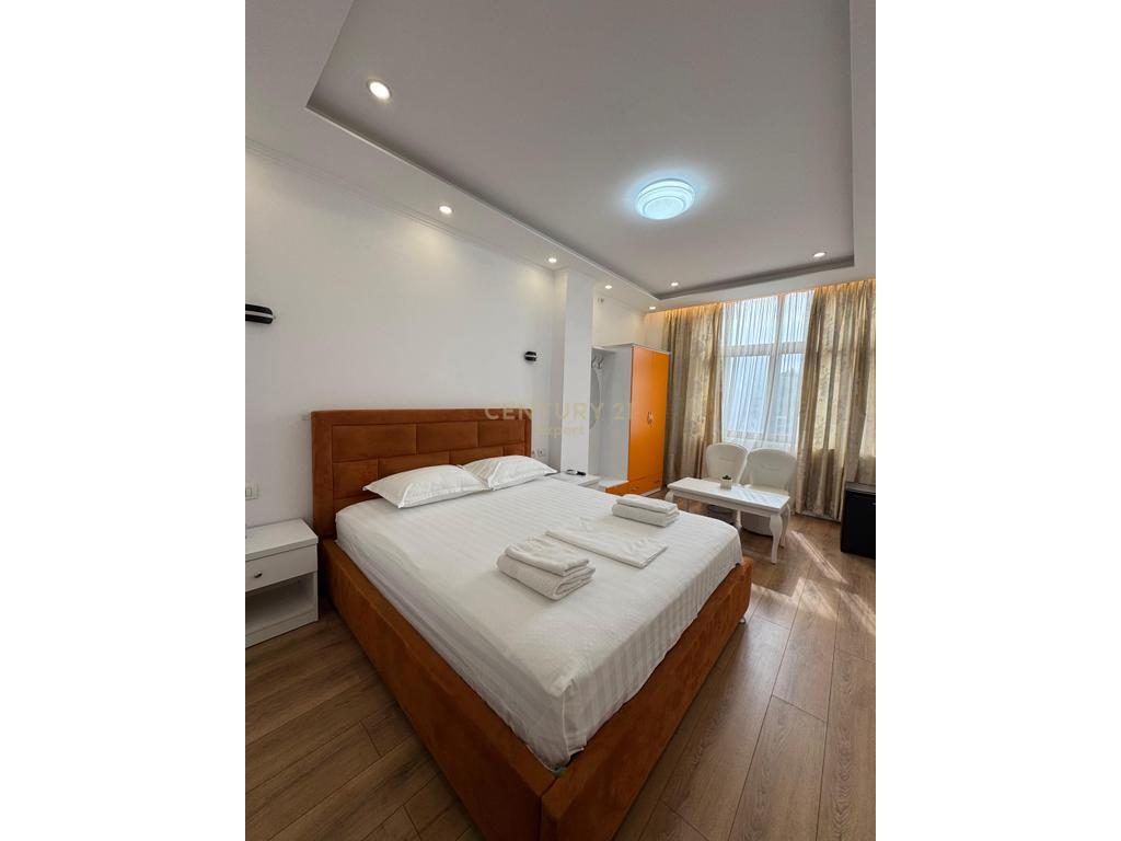 JEPET ME QIRA HOTEL NE RRUGEN E ELBASANIT!