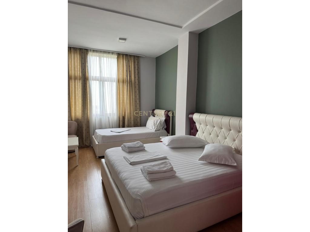 JEPET ME QIRA HOTEL NE RRUGEN E ELBASANIT!