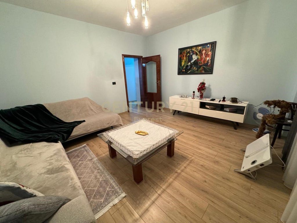 BRRYLI, SHESIM APARTAMENT 2+1+DYQAN