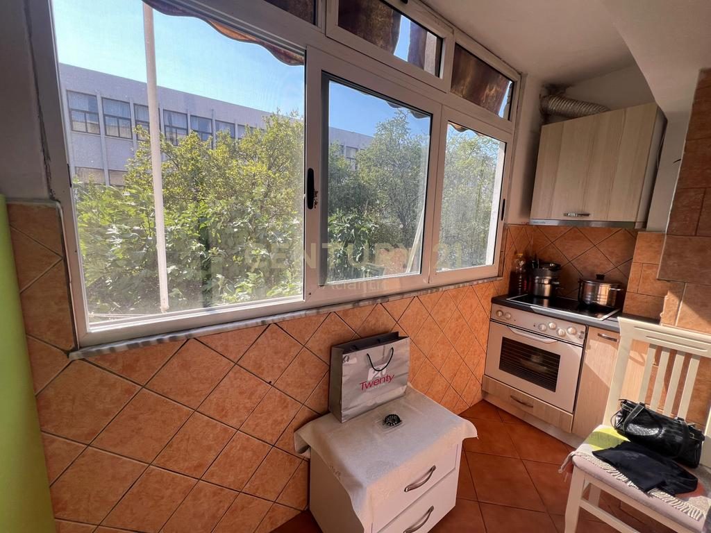 SHITET 1+1 PRANE DREJTORISE POLICISE DURRES !