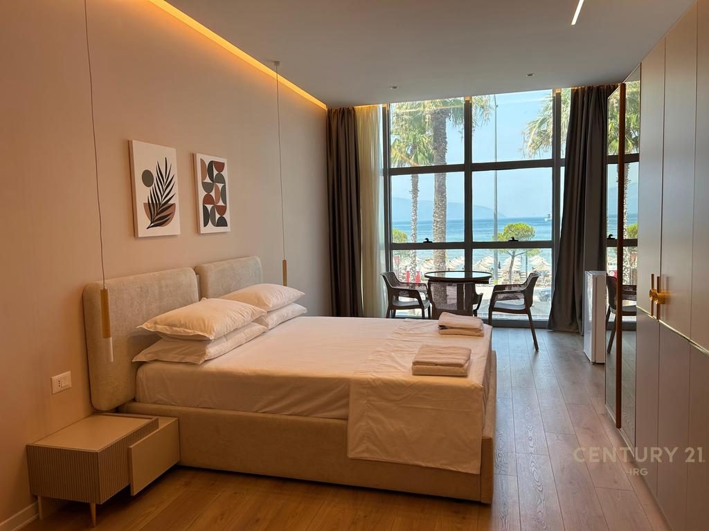 SHITET HOTEL NË LUNGOMARE - VLORË.