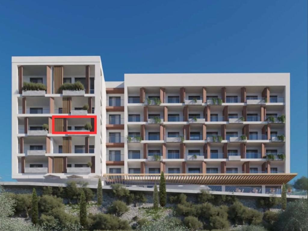 SARANDE, SHESIM APARTAMENT ME PAMJE PANORAMIKE DETI