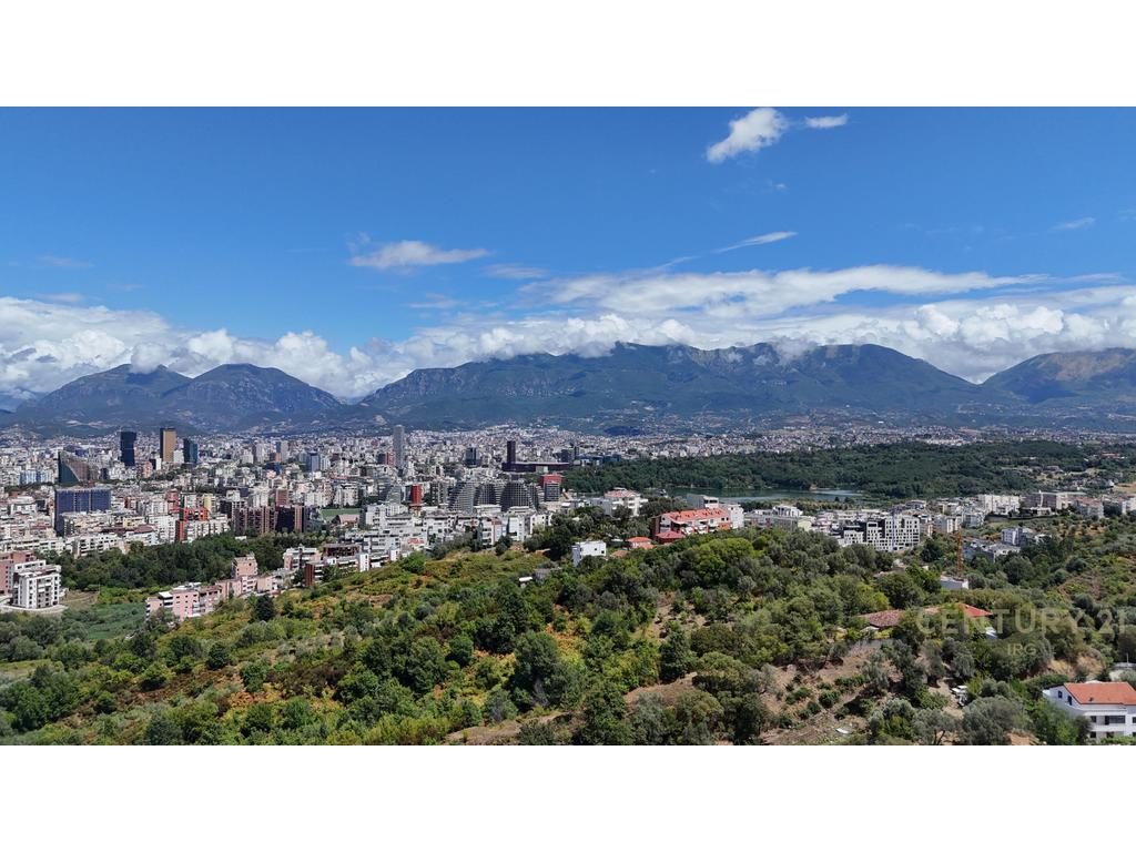 Vile për Shitje në Kodrat më të Bukura të Tiranës – Pamje Panoramike & Jetesë e Qetë!