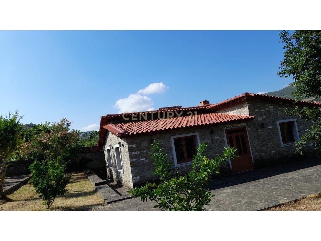 SHESIM FERME 3000M2 ME NDERTESE NE BERAT!