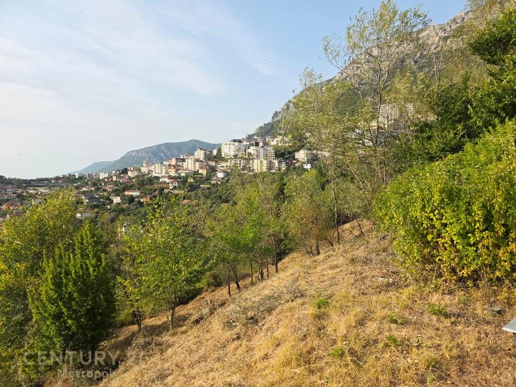 Shitet Tokë për Ndërtim pranë Kalasë së Krujës – Mundësi unike investimi!