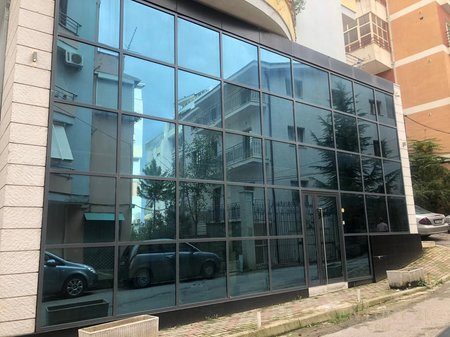 Ambjent komercial per qera tek Kodra e Diellit