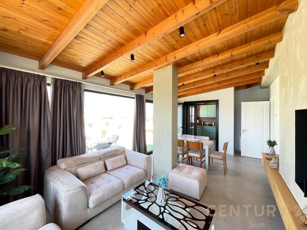 PENTHOUSE PER QIRA NE LUNGOMARE-VLORE!
