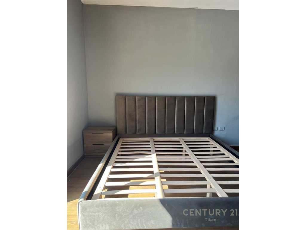 Apartament 2+1 + verande per shitje !