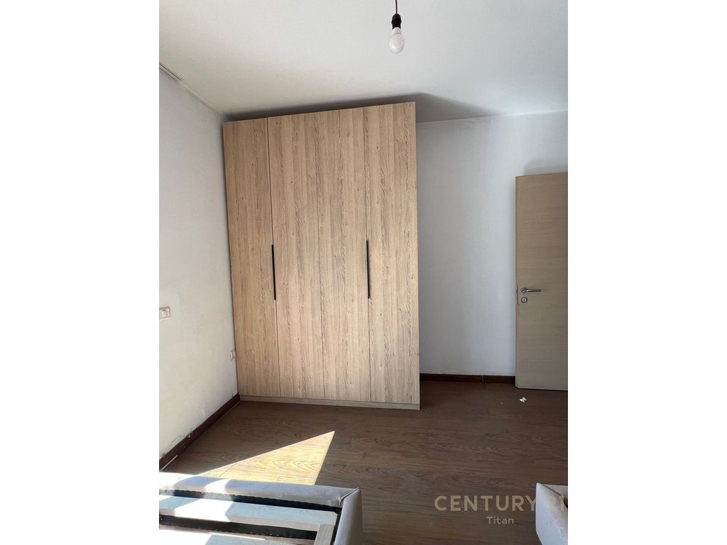 Apartament 2+1 + verande per shitje !