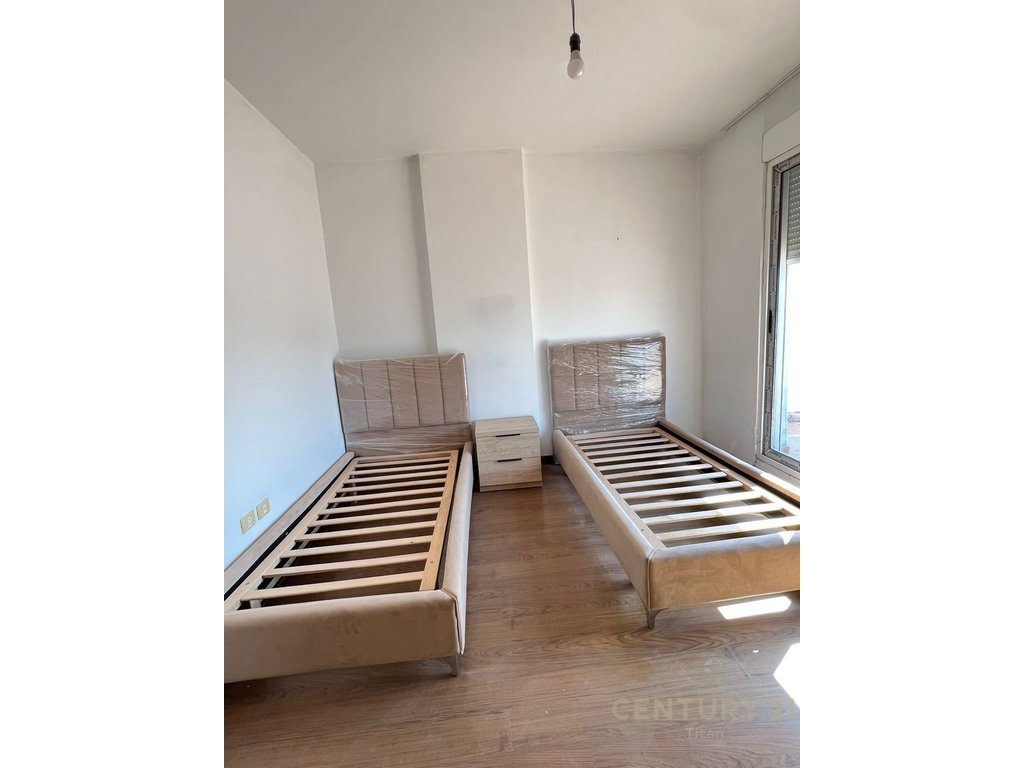 Apartament 2+1 + verande per shitje !