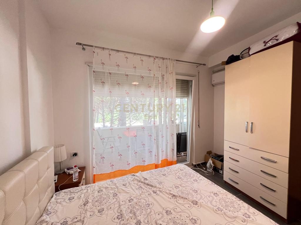 Shitet Apartament 1+1, Kompleksi Lura, Gjirin e Lalzit !