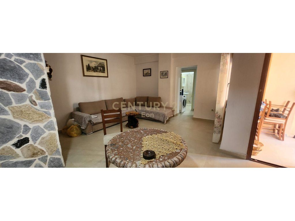 Apartament 2+1+2 Me Qira ne Plazh , Rrota e Kuqe !