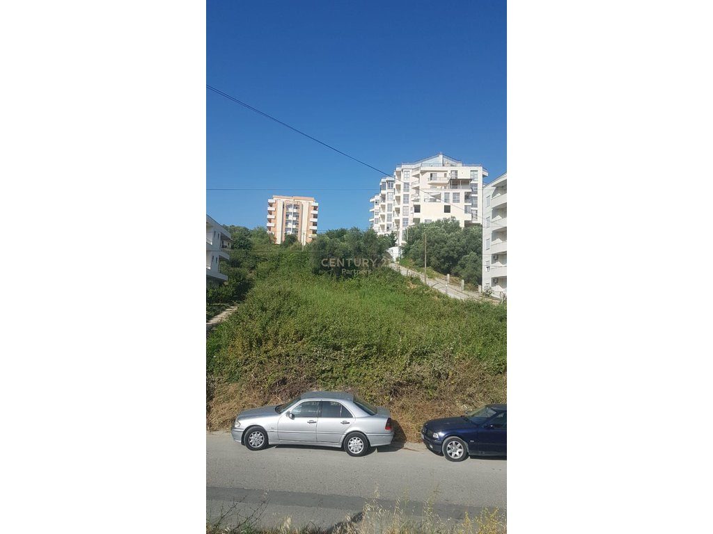 2000m2 TOKE PER NDERTIM 170 METRA NGA DETI TEK SHKEMBI KAVAJES