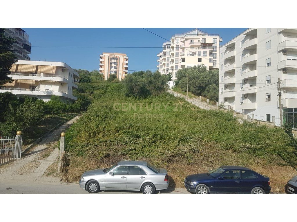 2000m2 TOKE PER NDERTIM 170 METRA NGA DETI TEK SHKEMBI KAVAJES
