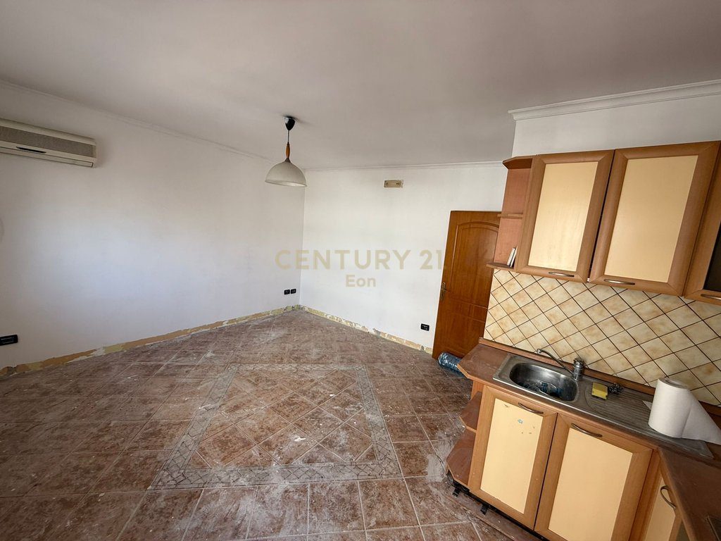 Apartament 1+1 Në Shitje tek Spitali, Durrës !!