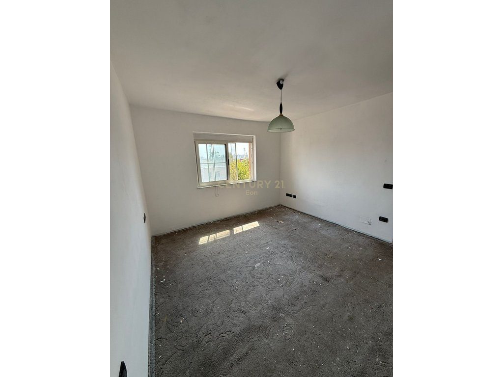Apartament 1+1 Në Shitje tek Spitali, Durrës !!