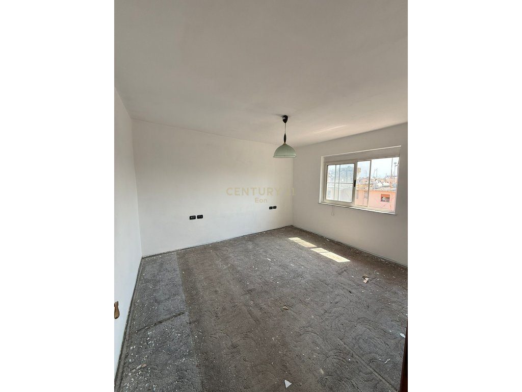 Apartament 1+1 Në Shitje tek Spitali, Durrës !!