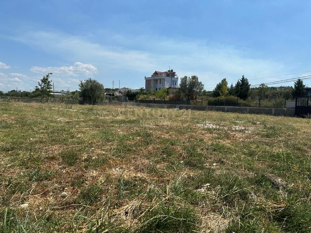 Tokë Shitje prane Vinea Resort  Durrës,  270000€ | 4648 m²