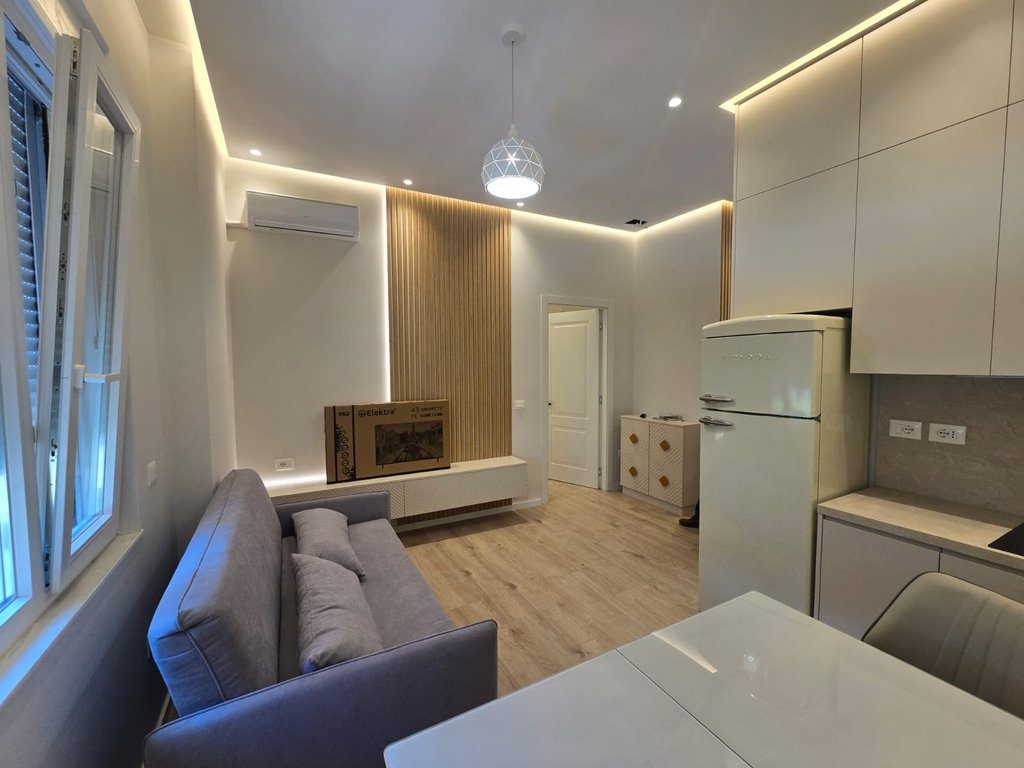 Apartament 1+1 per qera tek shkolla Servete Maci