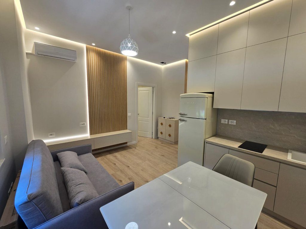 Apartament 1+1 per qera tek shkolla Servete Maci