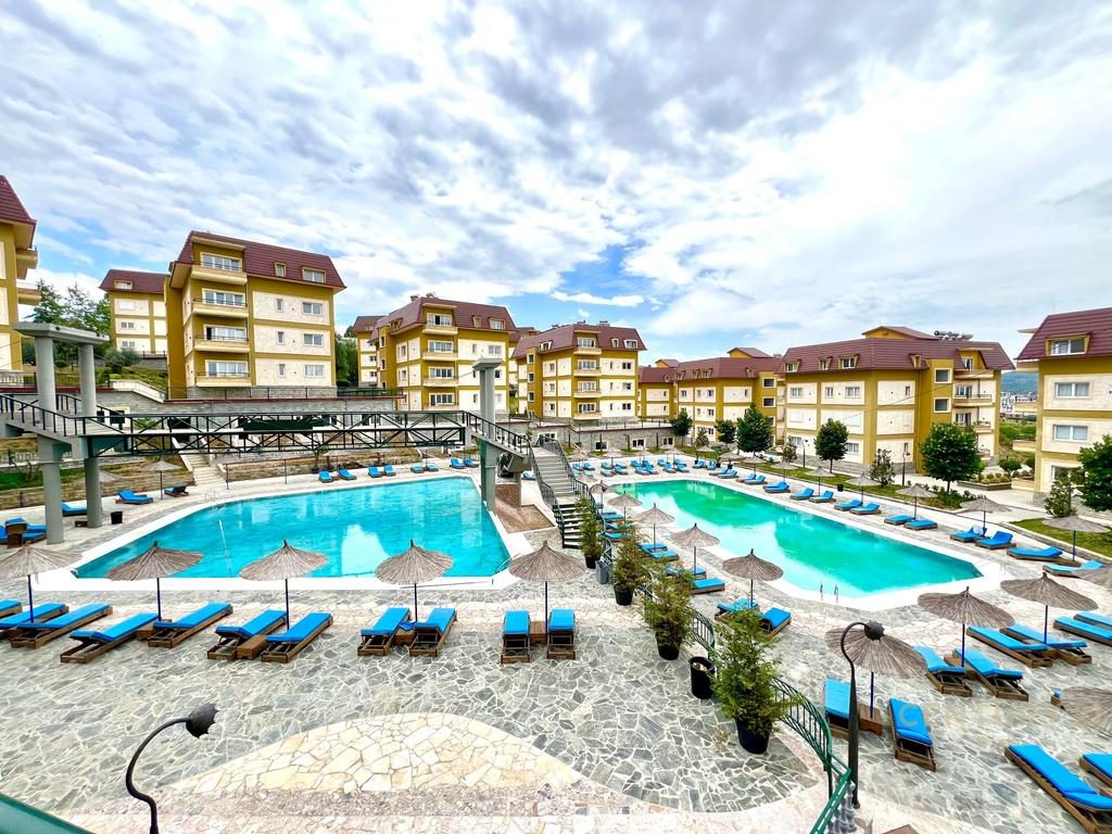 Farke, Residenca Lake Land shitet Apartament 1+1