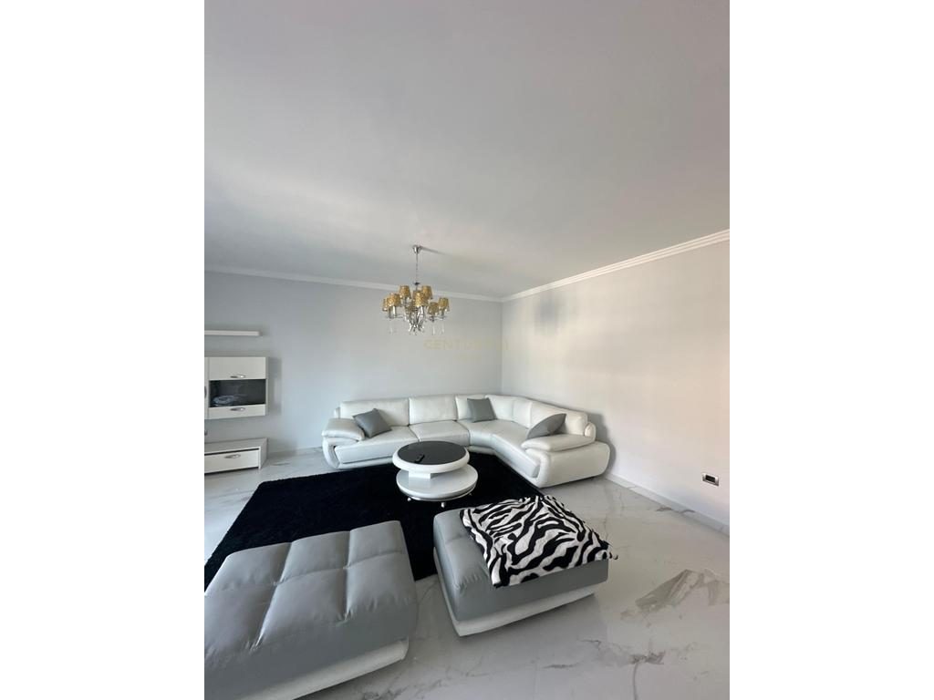 ULET CMIMI ! Shitet Super Apartament 3+1+2 Ne Kompleksin Rafaelo, Fresk