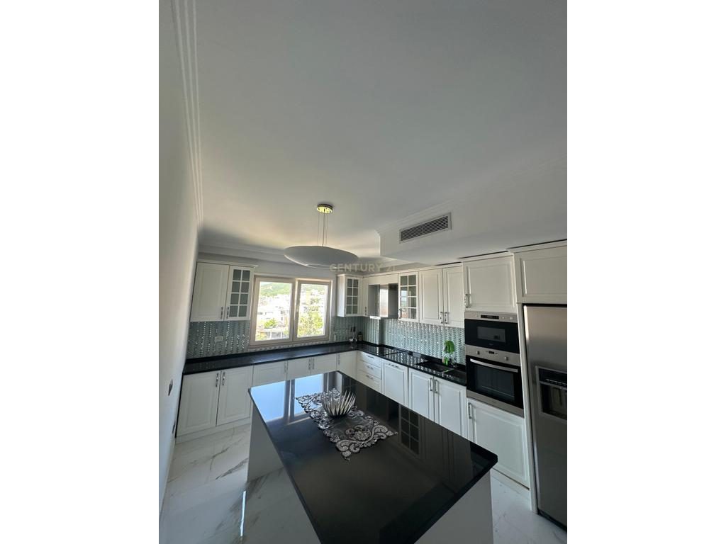 ULET CMIMI ! Shitet Super Apartament 3+1+2 Ne Kompleksin Rafaelo, Fresk