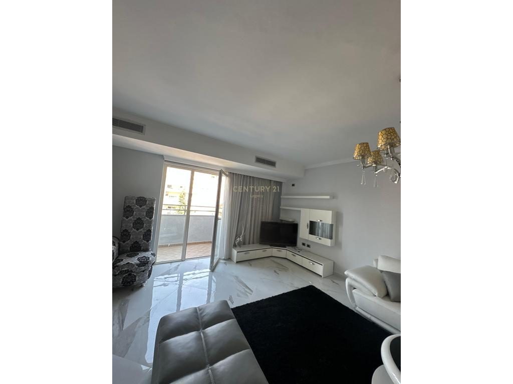 ULET CMIMI ! Shitet Super Apartament 3+1+2 Ne Kompleksin Rafaelo, Fresk
