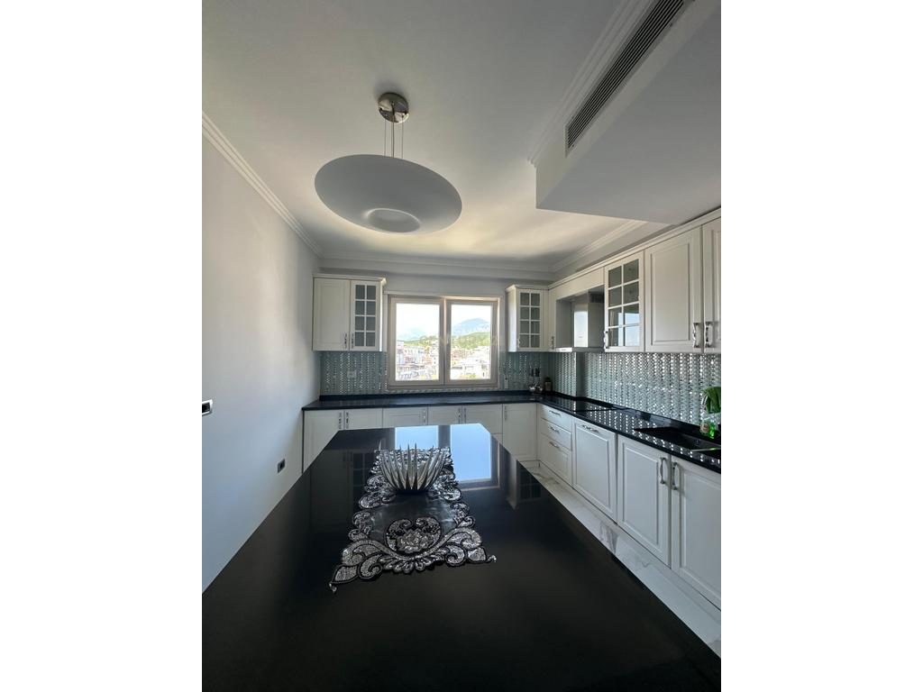 ULET CMIMI ! Shitet Super Apartament 3+1+2 Ne Kompleksin Rafaelo, Fresk