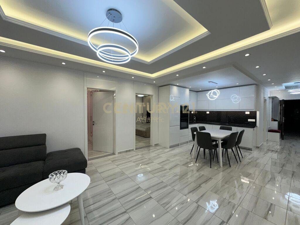 SHITET  APARTAMENT 2+1 TEK SHKEMBI KAVAJES!