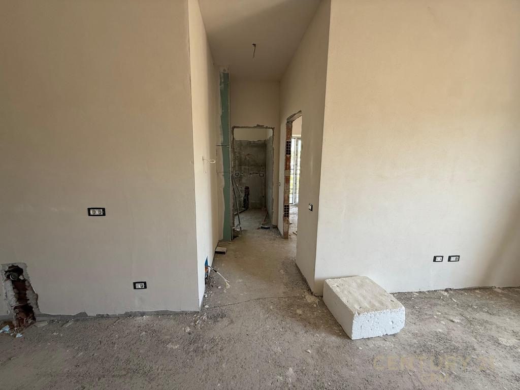 "PORTA TIRANA E RE" RESIDENCE, SHESIM APARTAMENT 1+1 ME PAMJE NGA AUTOSTRADA