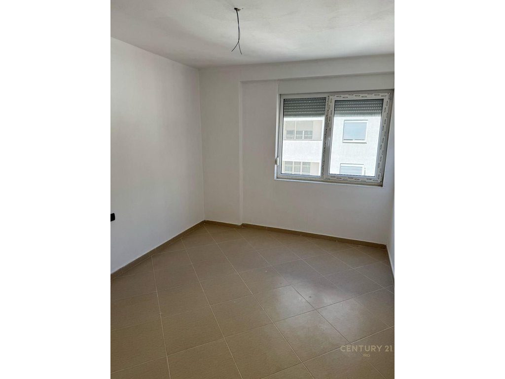 Shitet apartament 2+1+2, ne Shengjin