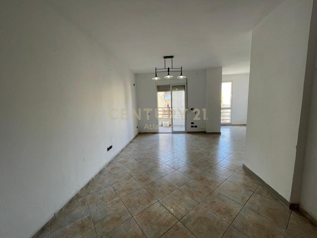 Apartament 2+1 Për Shitje ,Tek  Ujësjellës Kanalizime, Durrës - 125000€ | 99 m²