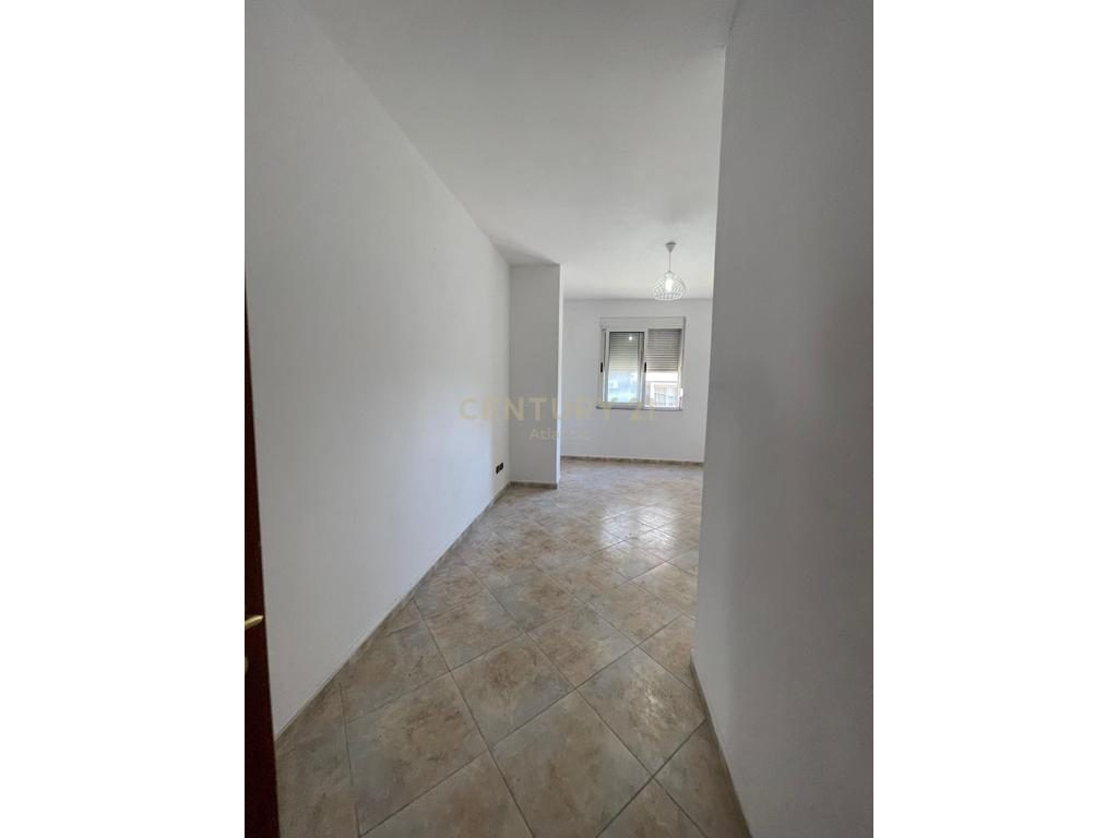 Apartament 2+1 Për Shitje ,Tek  Ujësjellës Kanalizime, Durrës - 125000€ | 99 m²