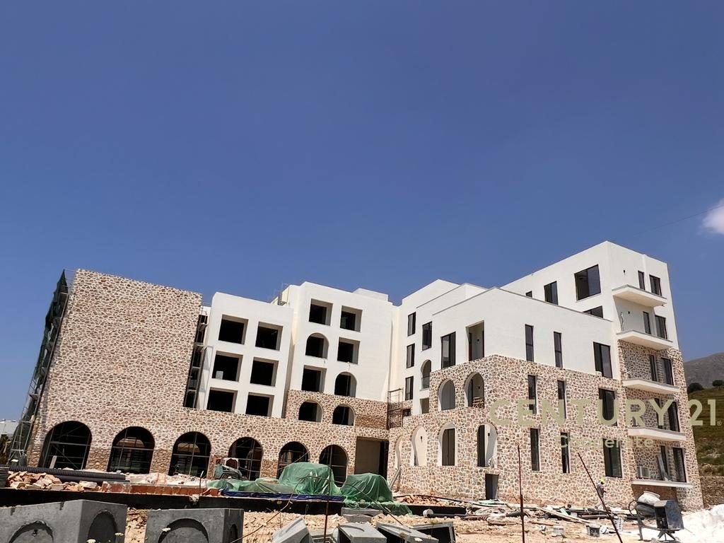 GATI PER BANIM - SHESIM APARTAMENT 1+1 ME PAMJE BALLORE NGA DETI, KAMARÉ, RADHIME -30M NGA DETI.