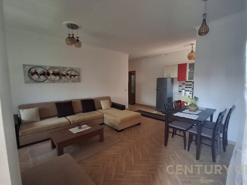 Apartament 1+1 per qira tek spitali Gjerman.
