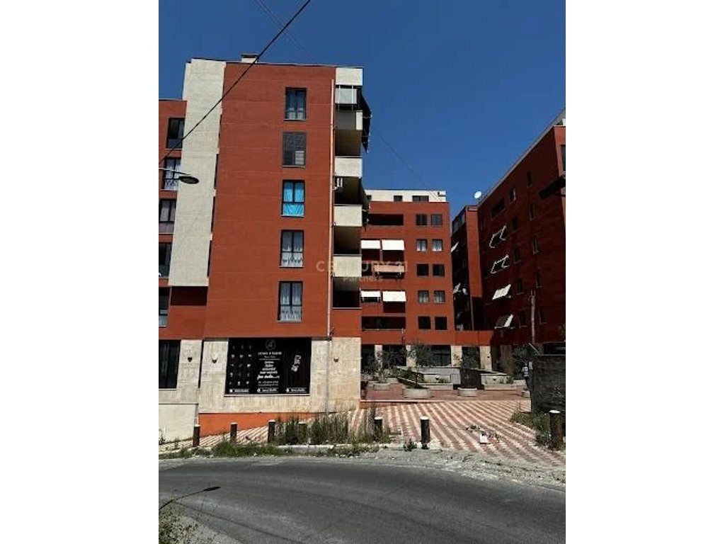 SHESIM NJESI KOMERCIALE TEK CITY VIEW NE SHKOZE!