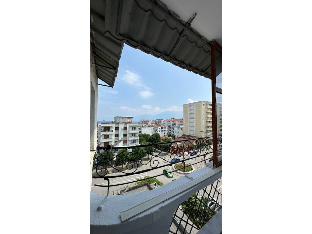 POGRADEC, APARTAMENT 2+1 PËR SHITJE NË RRUGËN "KAJO KARAFILI "!!!!!