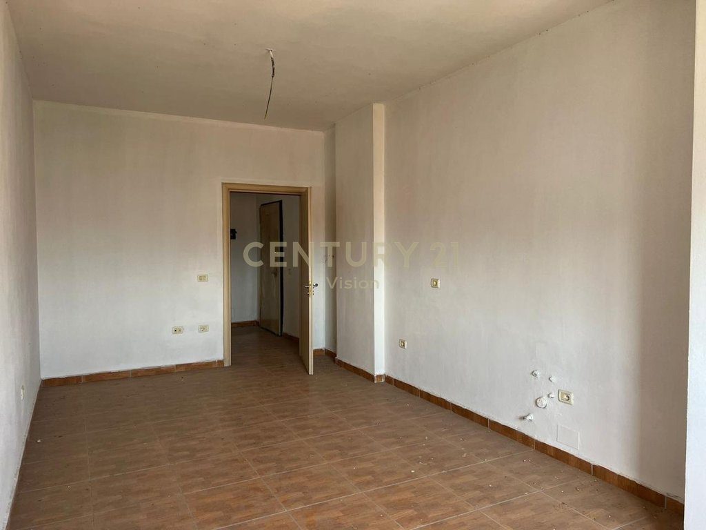Apartament 2+1 Për Shitje në Qendër, Shkodër