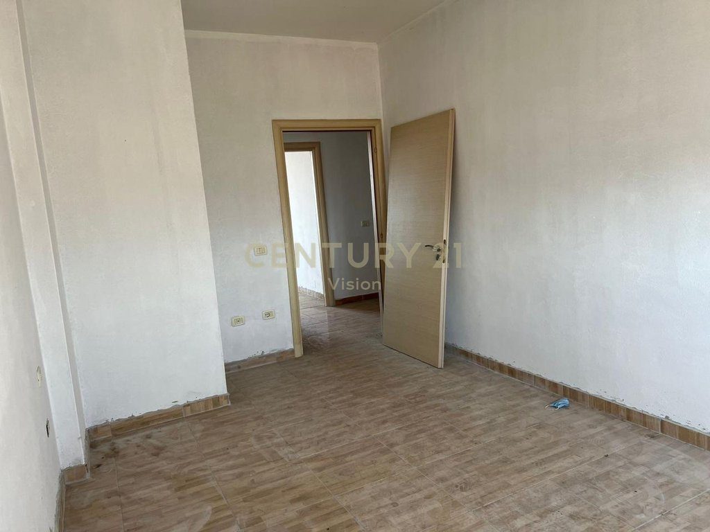 Apartament 2+1 Për Shitje në Qendër, Shkodër